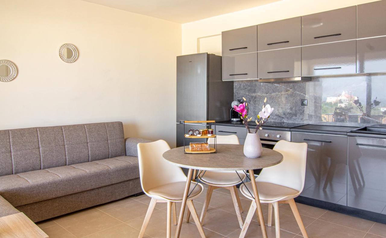 Cretan Fleur Apartments エラフォニシ エクステリア 写真